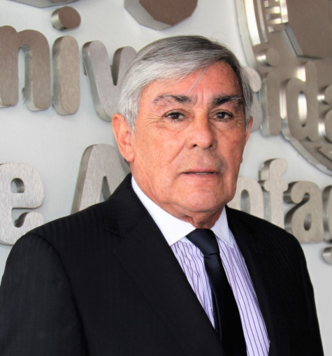 Rector Dr. Luis Alberto Loyola