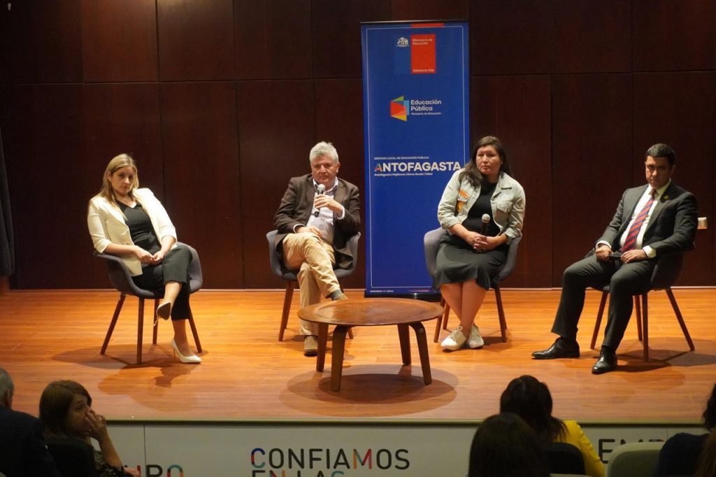 » UA participó en seminario de Gobernanza de los Servicios de Educación ...