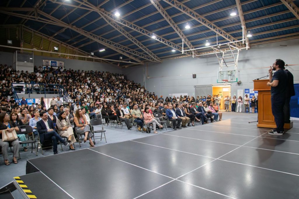 » UA da la bienvenida a sus nuevos estudiantes de primer año